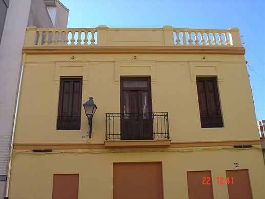 Casa antigua en Benimaclet pintada por VTP